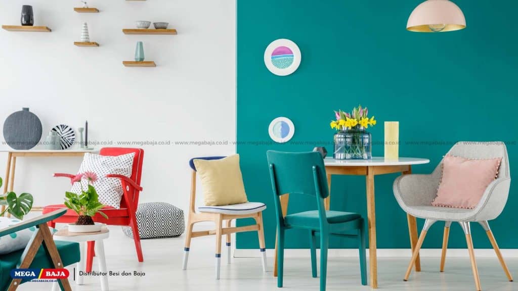 Mainkan Furniture Berwarna Merah