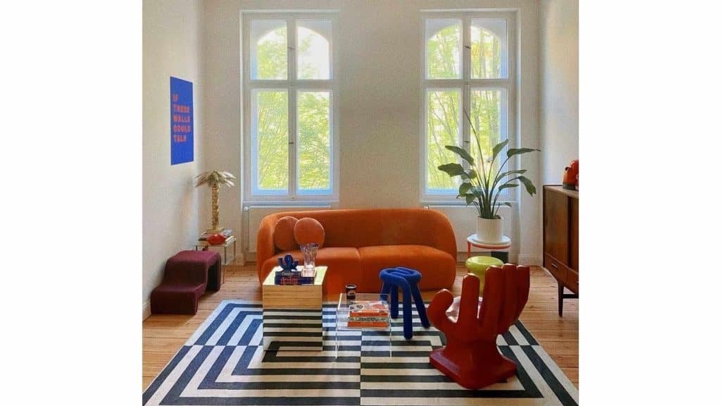 Furniture dengan Bentuk Unik