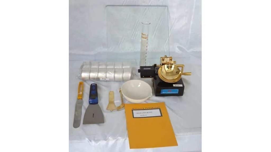 Peralatan untuk Uji Batas Atterberg