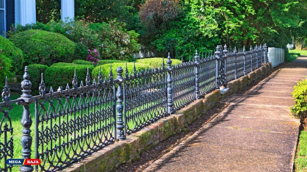 Biru Muda dan Abu-Abu Tua