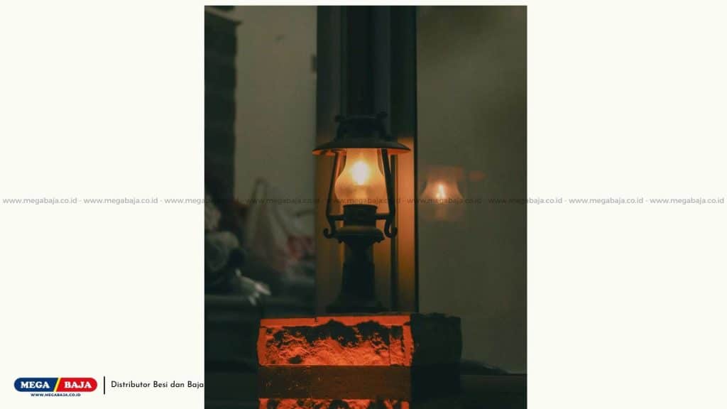 Lilin dan Lampu Minyak
