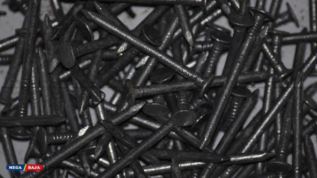 Ukuran Paku Clout Head