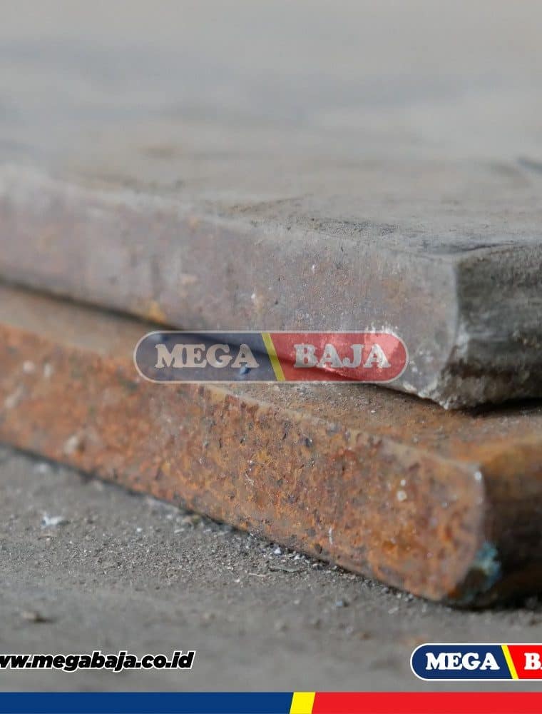 PLAT ESER HITAM KS 1,20 M X 2,40 M - 39,70 mm