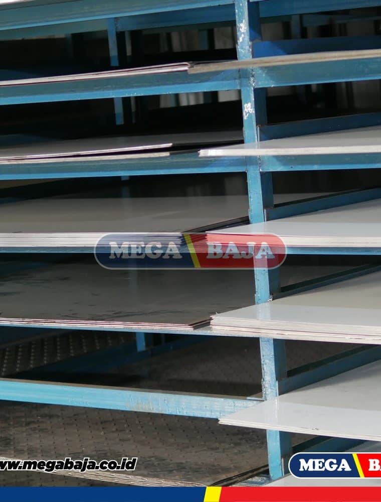 PLAT ESER HITAM KS 1,20 M X 2,40 M - 11,70 mm