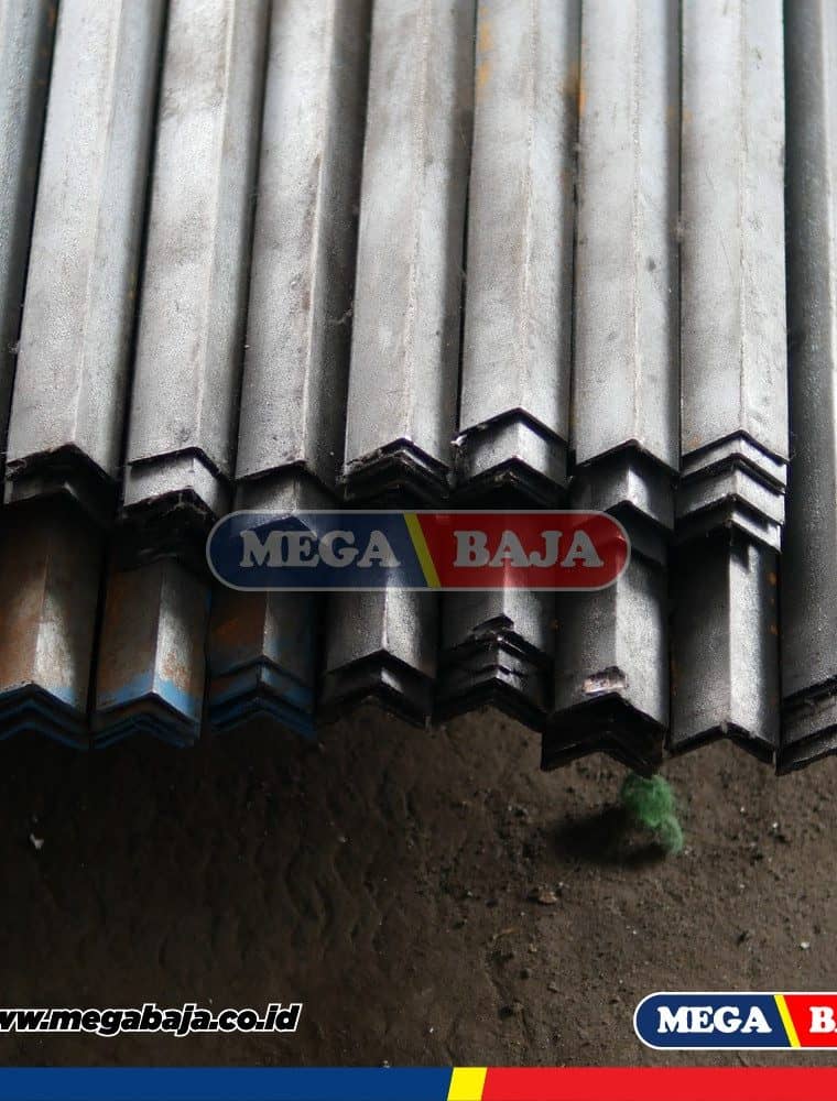 SIKU 4X4 4MM MF 6 MTR