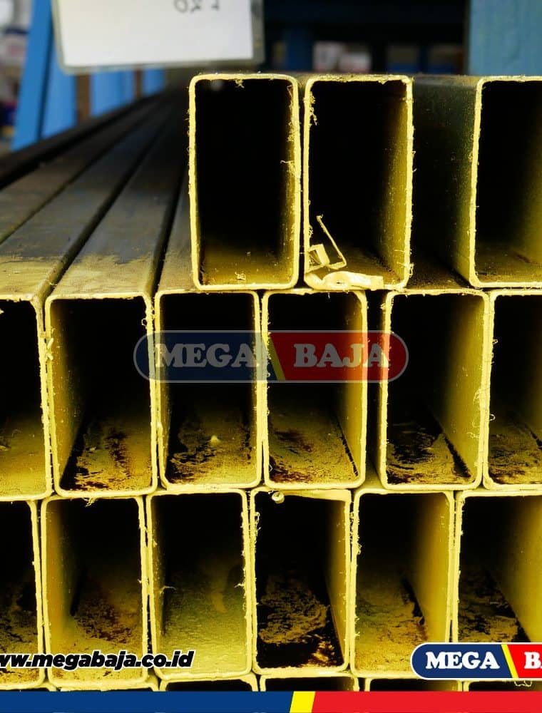 Hollo Hitam 75 mm X 150 mm X 6.000 mm - 2,30 mm