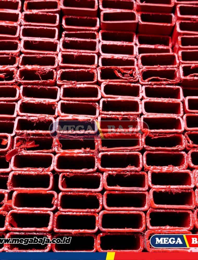 Hollo Hitam 200 mm X 200 mm X 6.000 mm - 2,50 mm