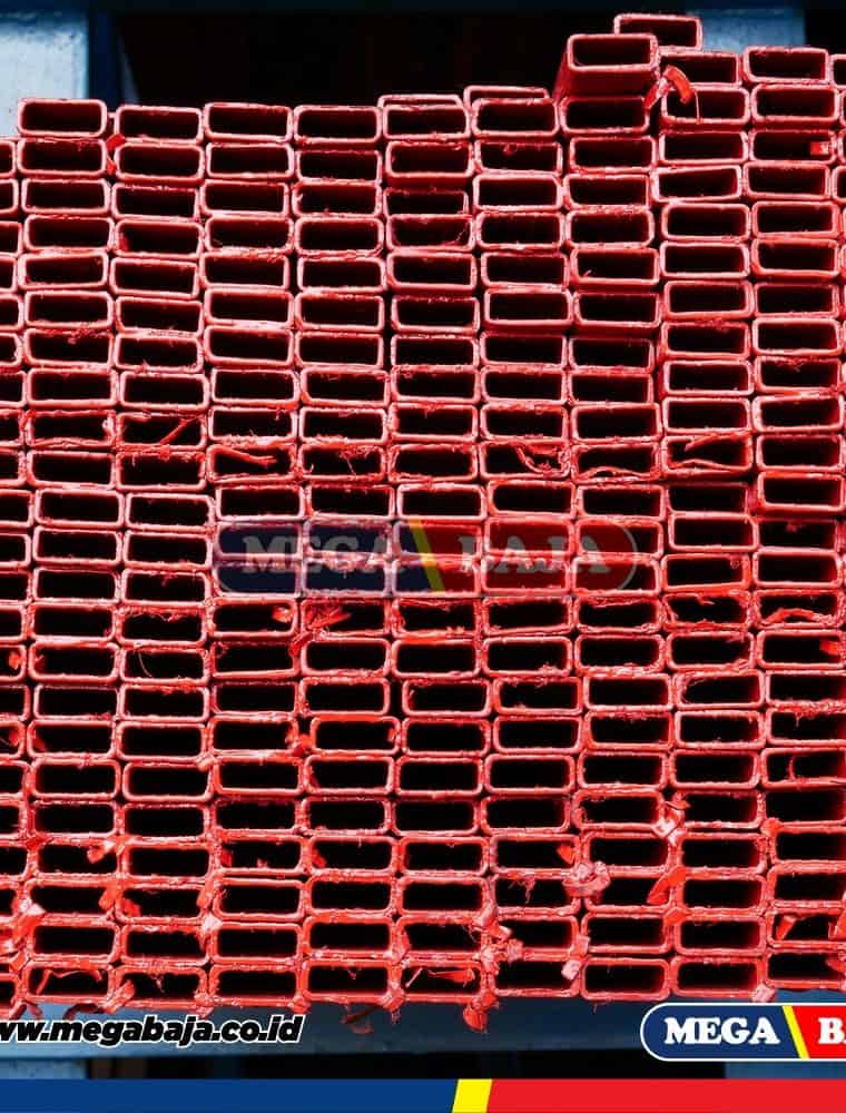 Hollo Hitam 75 mm X 150 mm X 6.000 mm - 5,70 mm