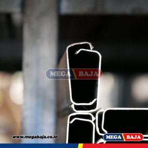 CNP 125 X 47 X 1m grade putih