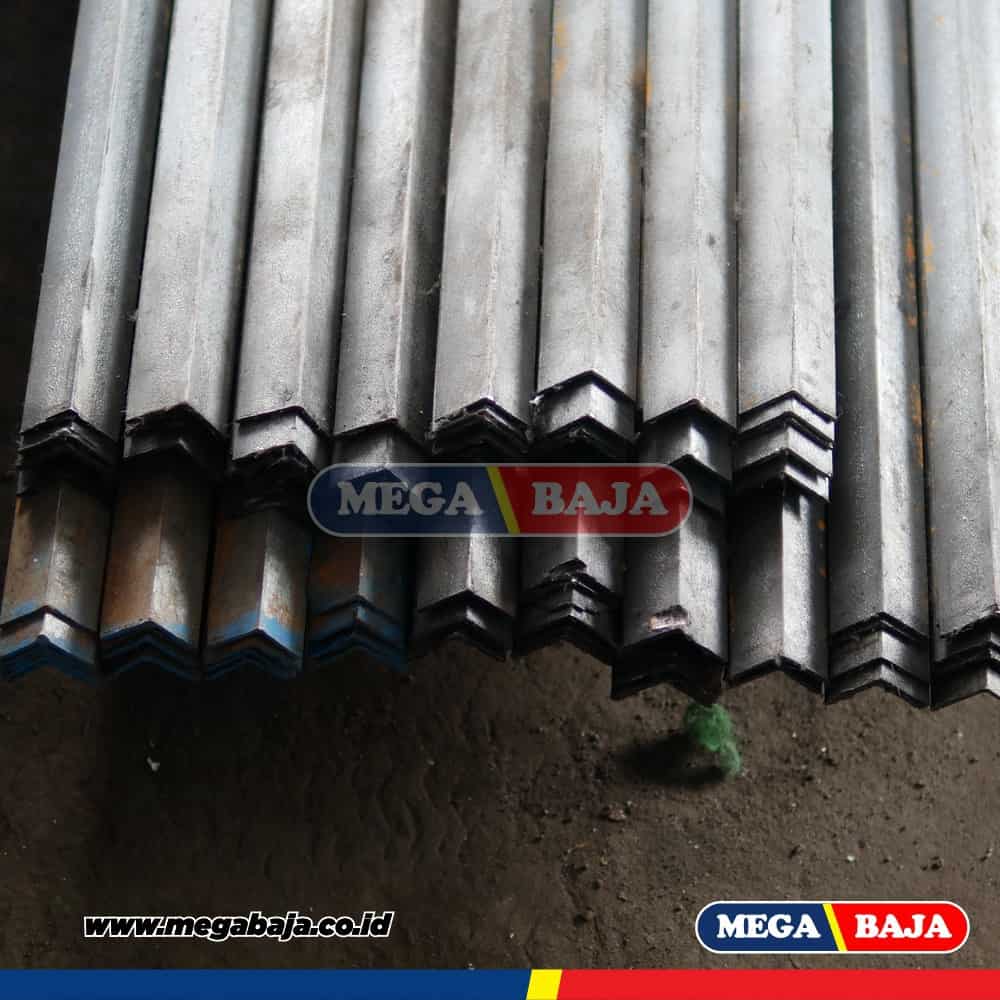 SIKU 4X4 4MM MF 6 MTR